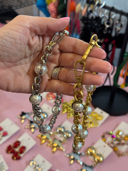 Handbag Key Holder / Metal & Pearl