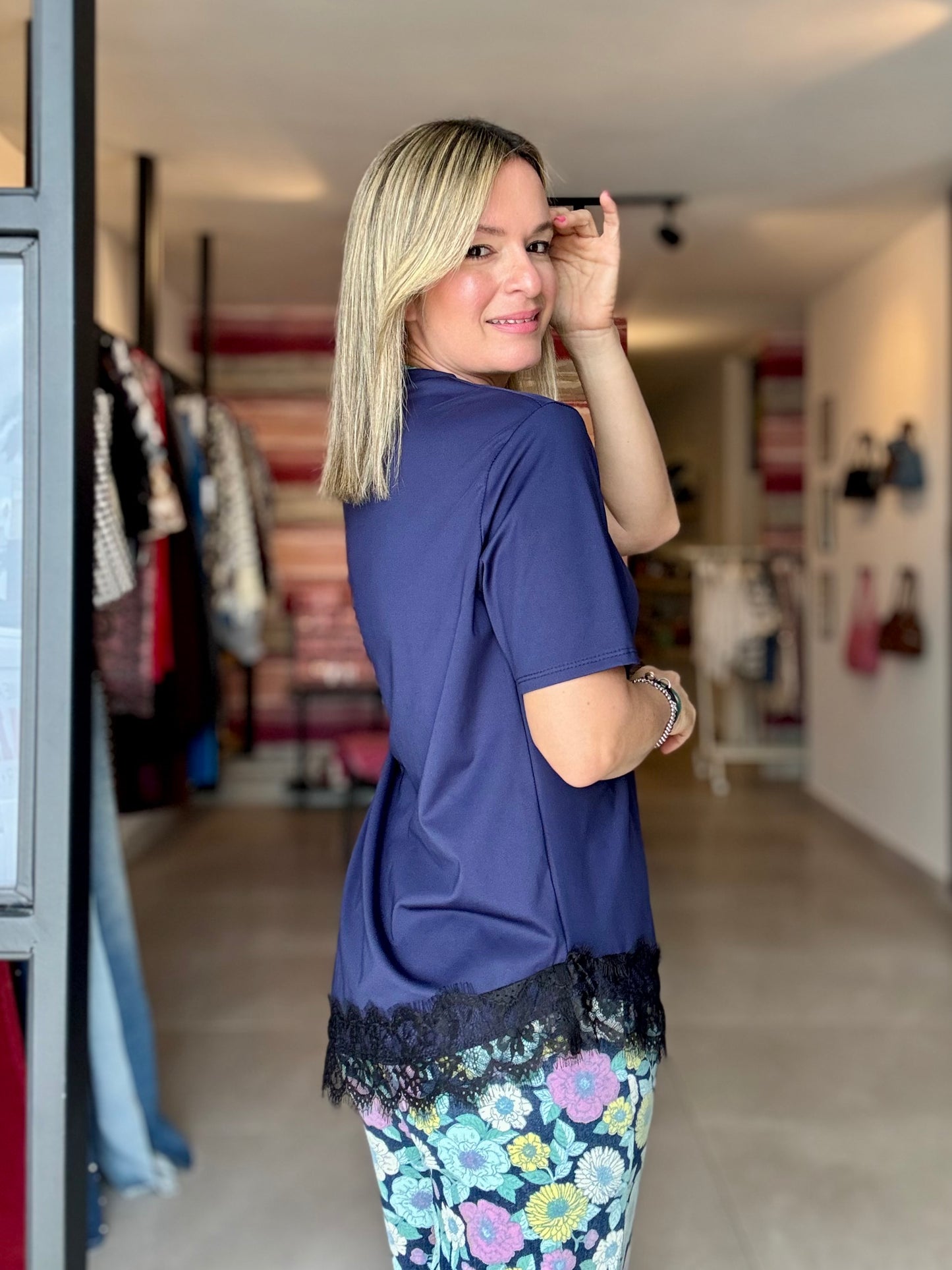 Asymmetrically Laced Top