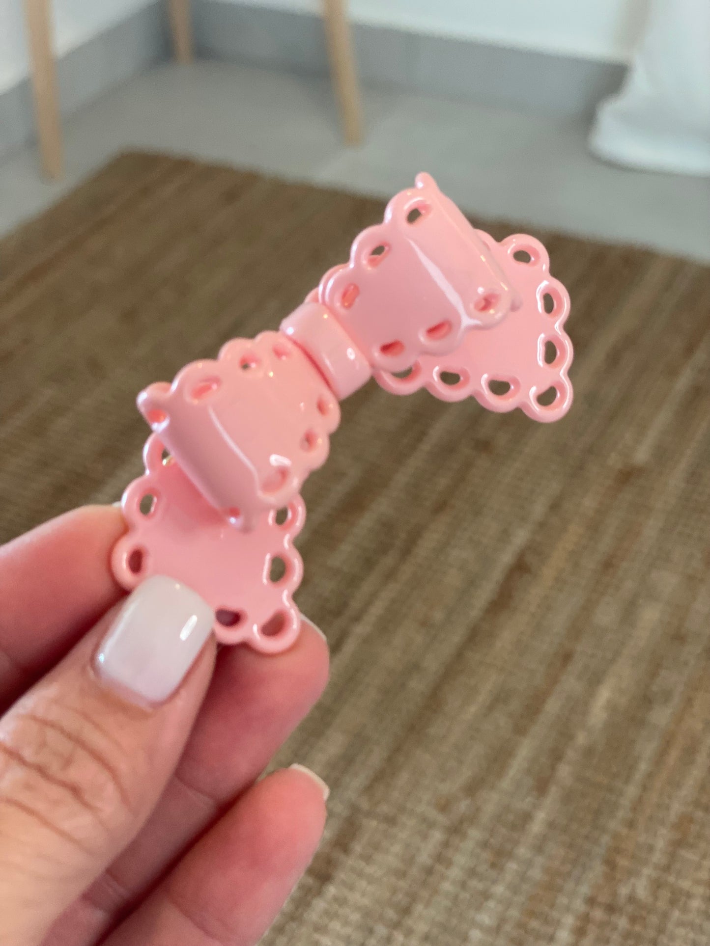 Plastic Bow Hair Clip