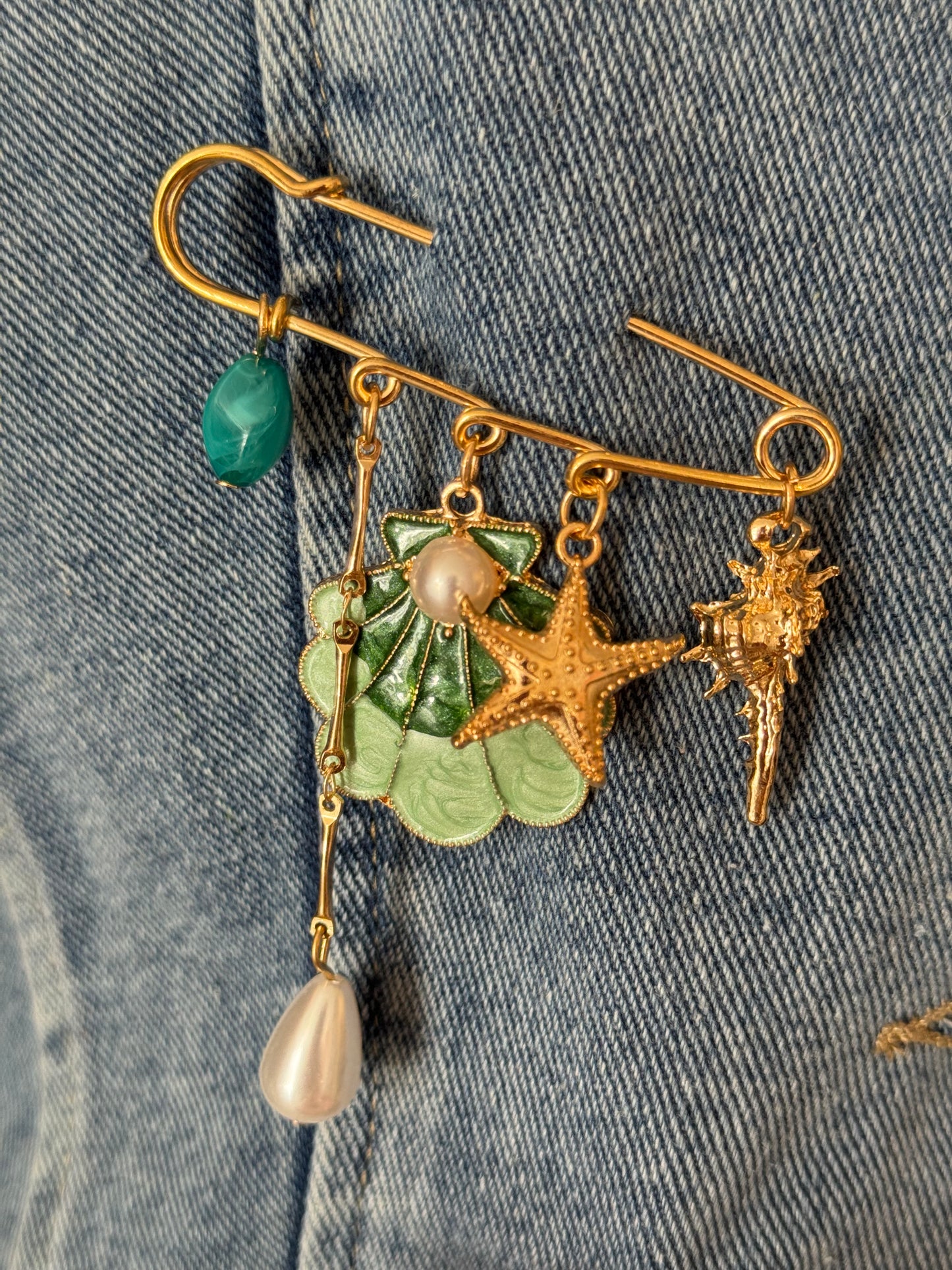 Summer Pin / Brooch