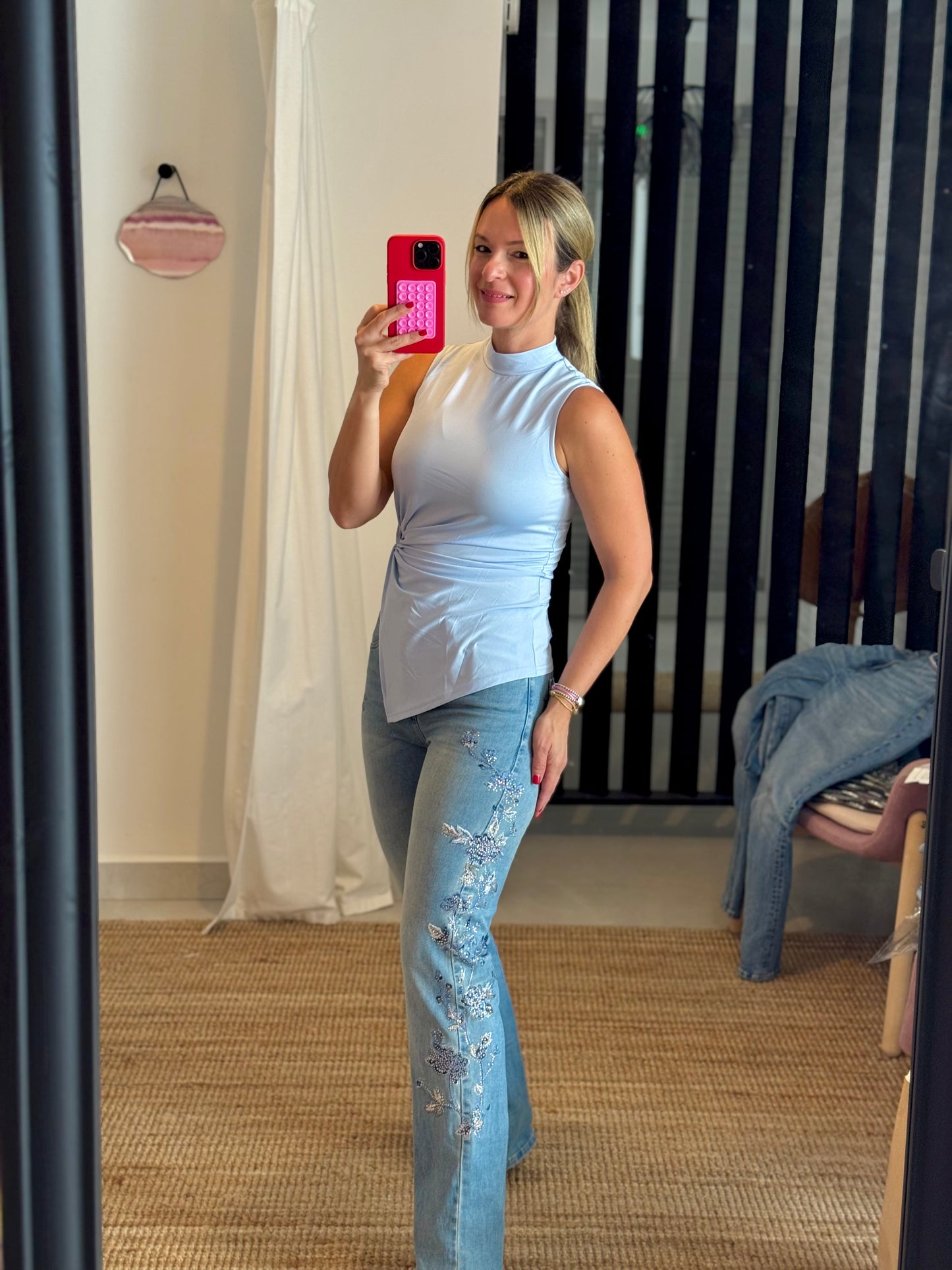 Side Flower Appliqué Jean