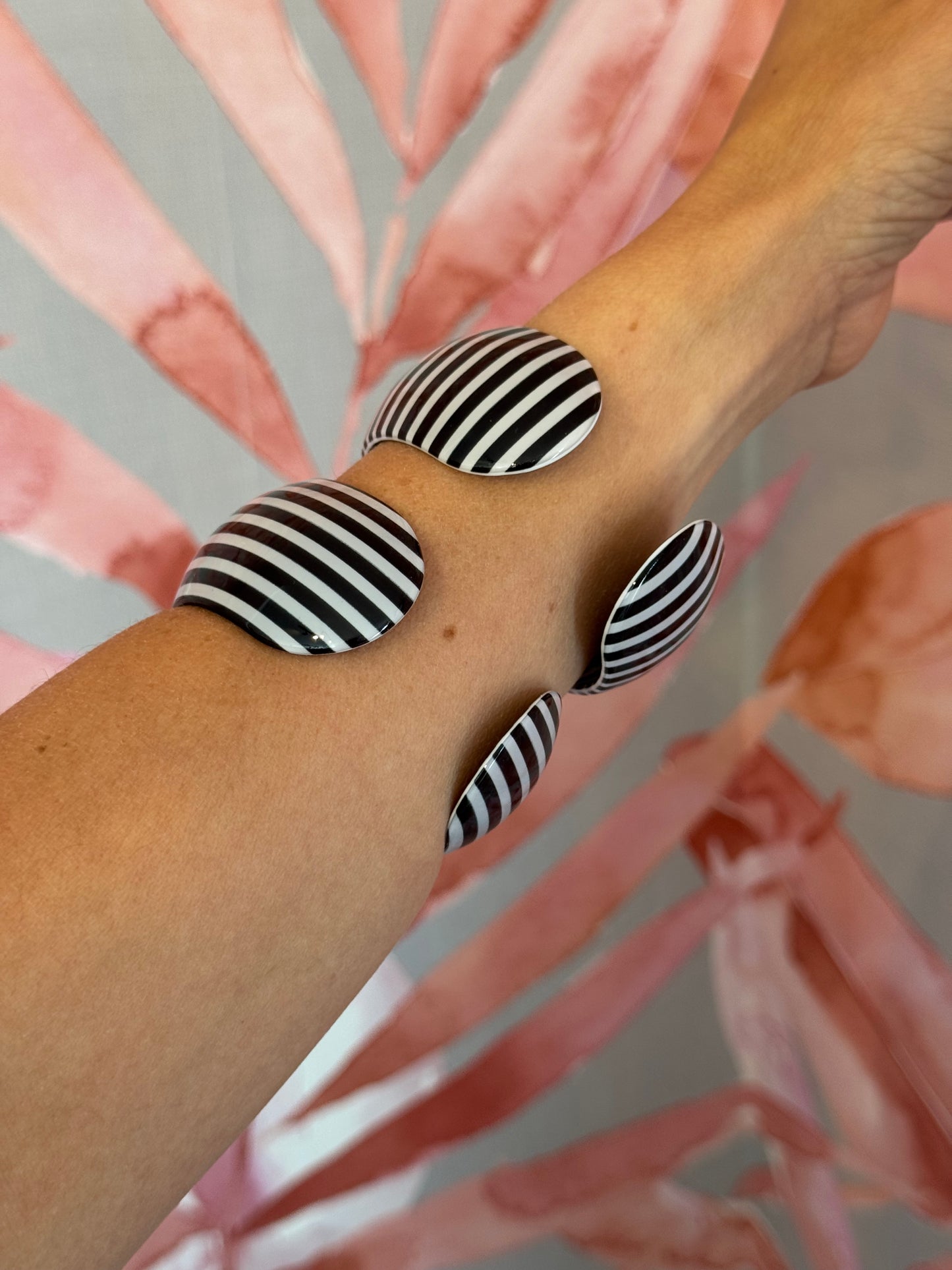 Stripes B&W Cuff